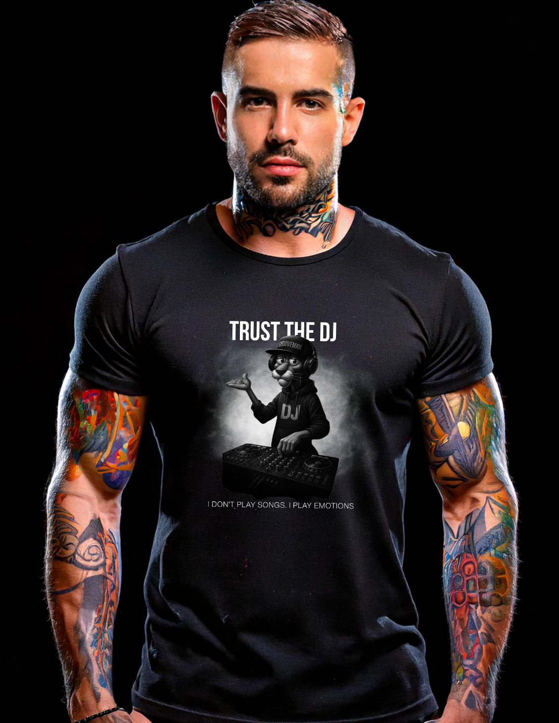 Trust The DJ – Grooveman Black Collection Tee