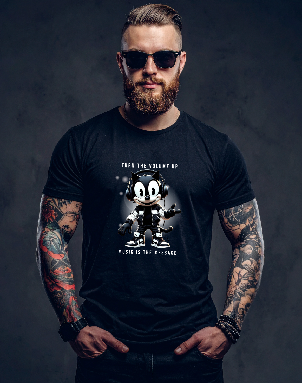 Turn The Volume Up – Happy Felix The Cat DJ Black Collection T-Shirt