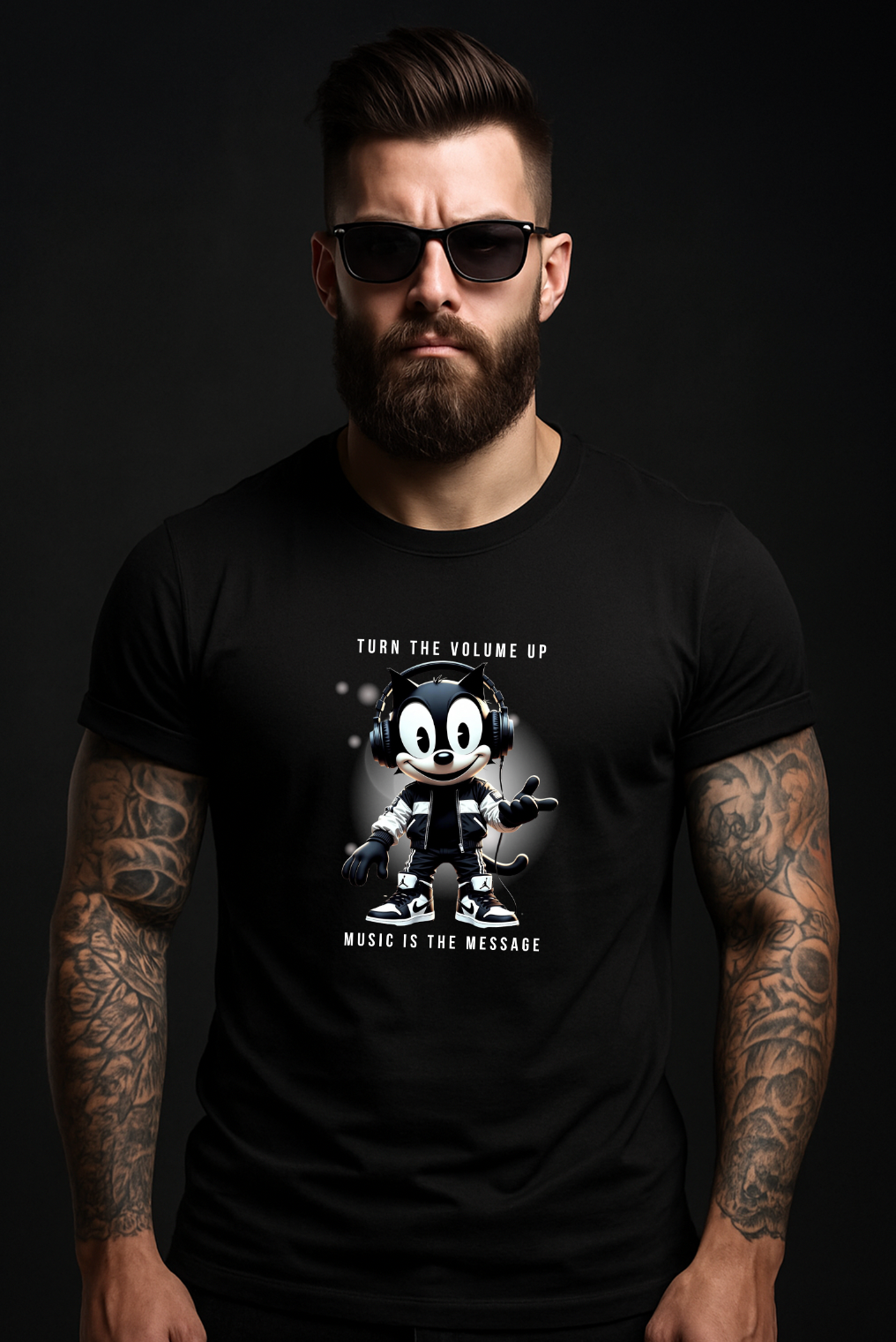 Turn The Volume Up – Happy Felix The Cat DJ Black Collection T-Shirt